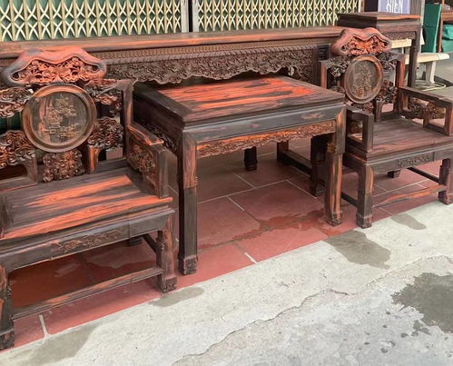 紅木廠家親授 輕松購買真材實(shí)料的大紅酸枝紅木家具